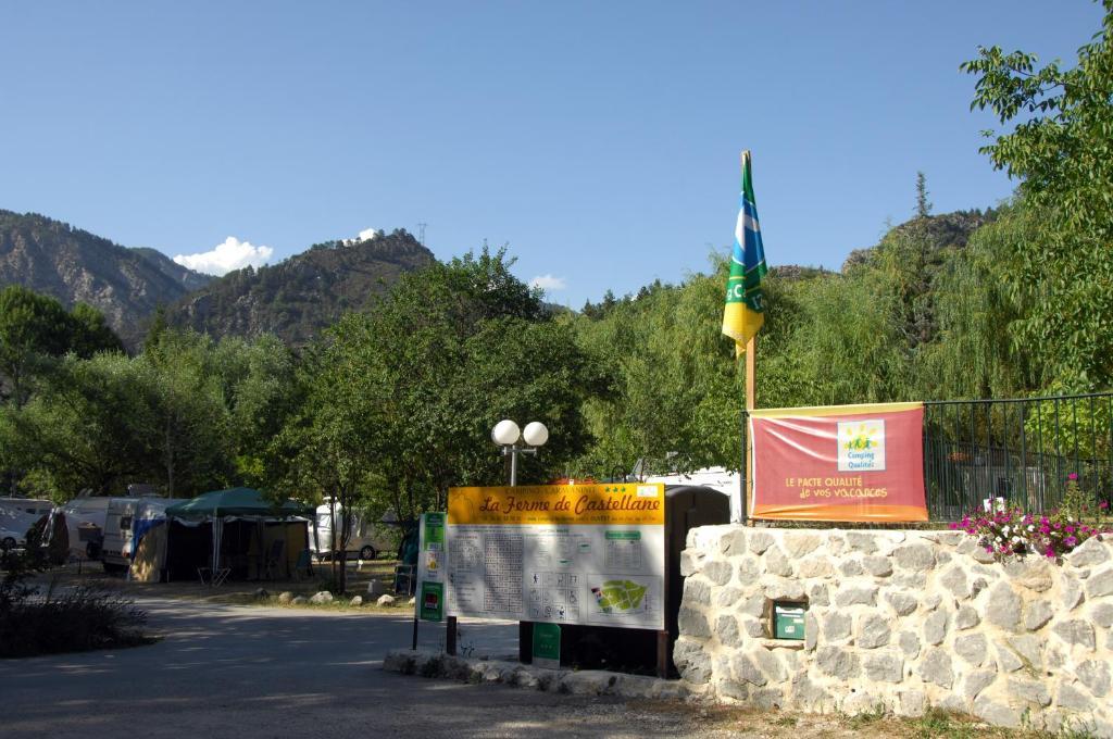 Camping La Ferme De Castellane Dış mekan fotoğraf